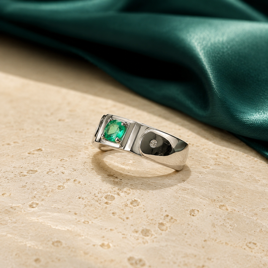 Anillo Noir — Plata 925 y Esmeralda Colombiana