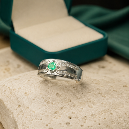 Anillo Maestro — Plata 925 y Esmeralda Colombiana