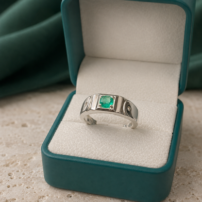 Anillo Noir — Plata 925 y Esmeralda Colombiana