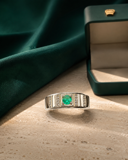 Anillo Ébano — Plata Italiana y Esmeralda Colombiana