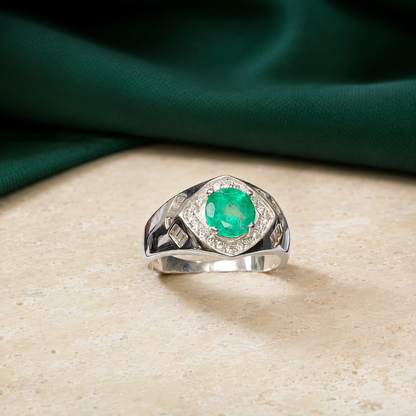 Anillo Forja — Plata Italiana y Esmeralda Colombiana