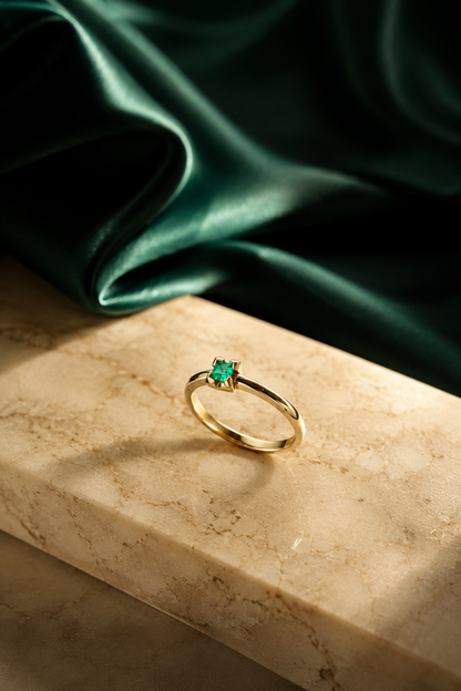 Anillo Oro 18K con Esmeralda Natural Colombiana - Eternité