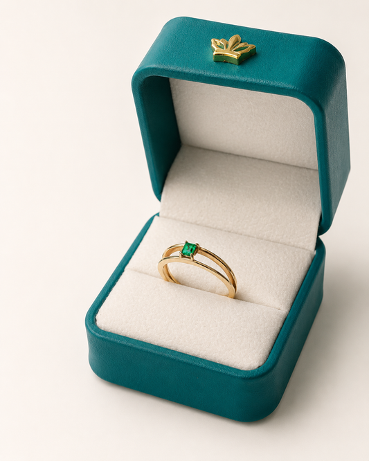Anillo Oro 18K con Esmeralda Natural Colombiana - Lumière