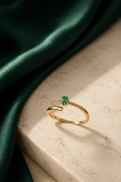 Anillo Oro 18K con Esmeralda Natural Colombiana - Prestige