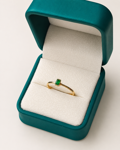 Anillo Oro 18K con Esmeralda Natural Colombiana - Royale