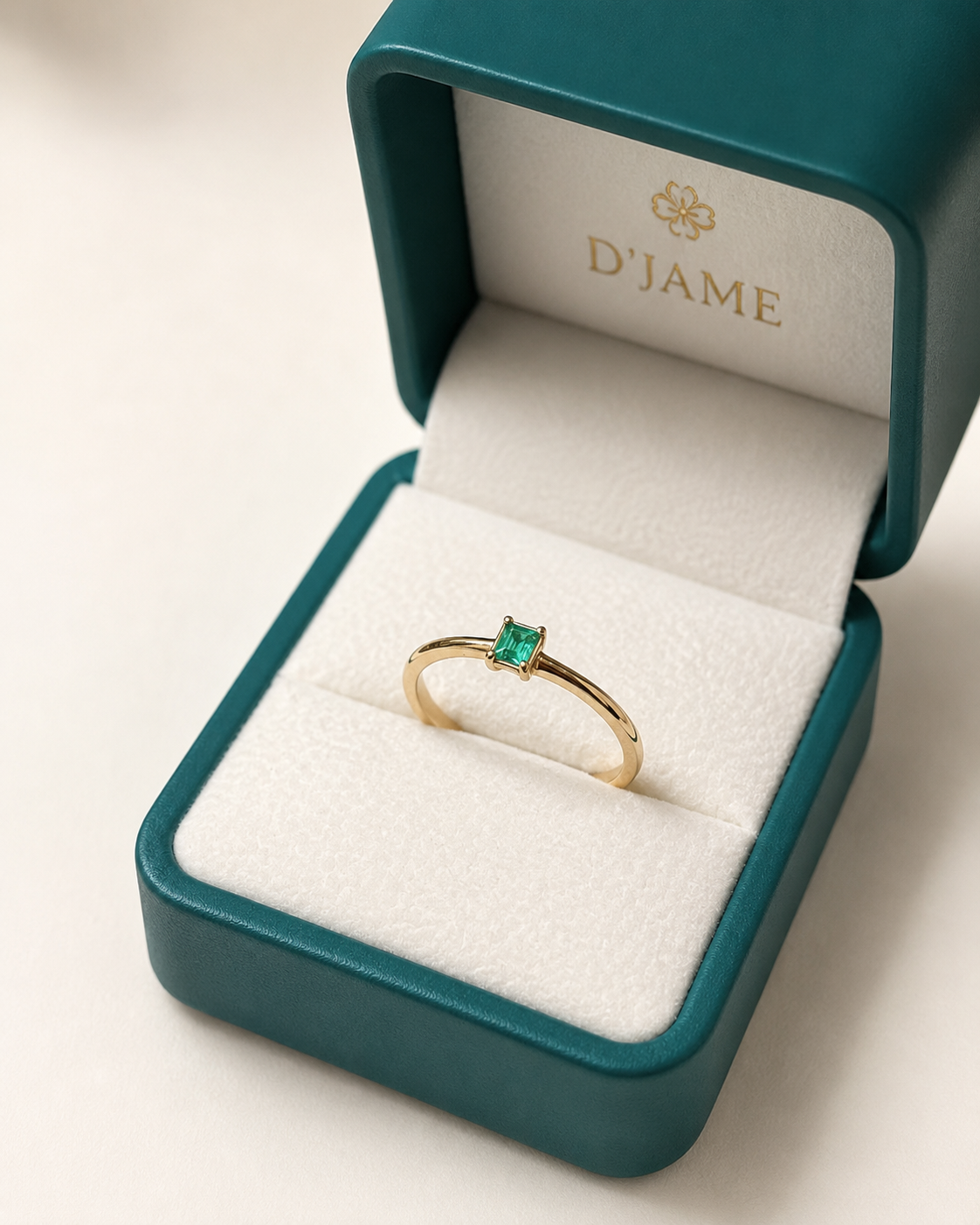 Anillo Oro 18K con Esmeralda Natural Colombiana  Signature