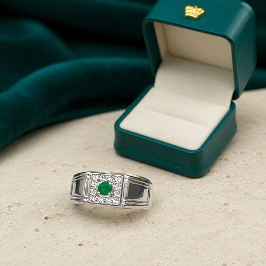 Anillo Titán — Plata 925 y Esmeralda Colombiana