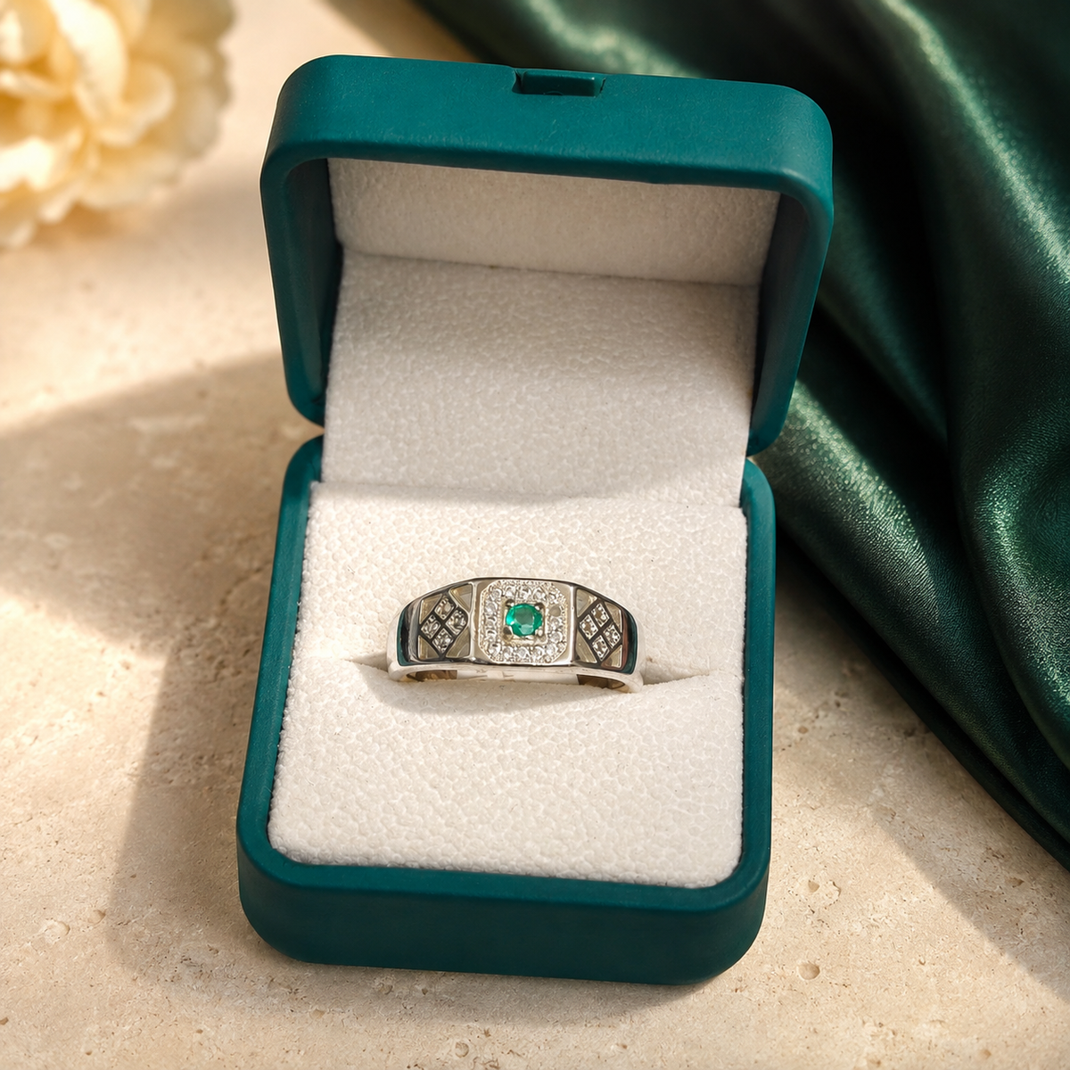Anillo Vanguardia — Plata 925 y Esmeralda Colombiana